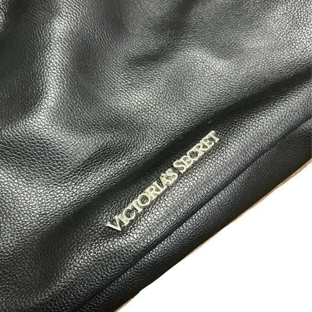 🌟 Victoria's Secret Black Fringe Drawstring Backpack Women's Fashion Accessory 🌟 - Picture 3 of 9